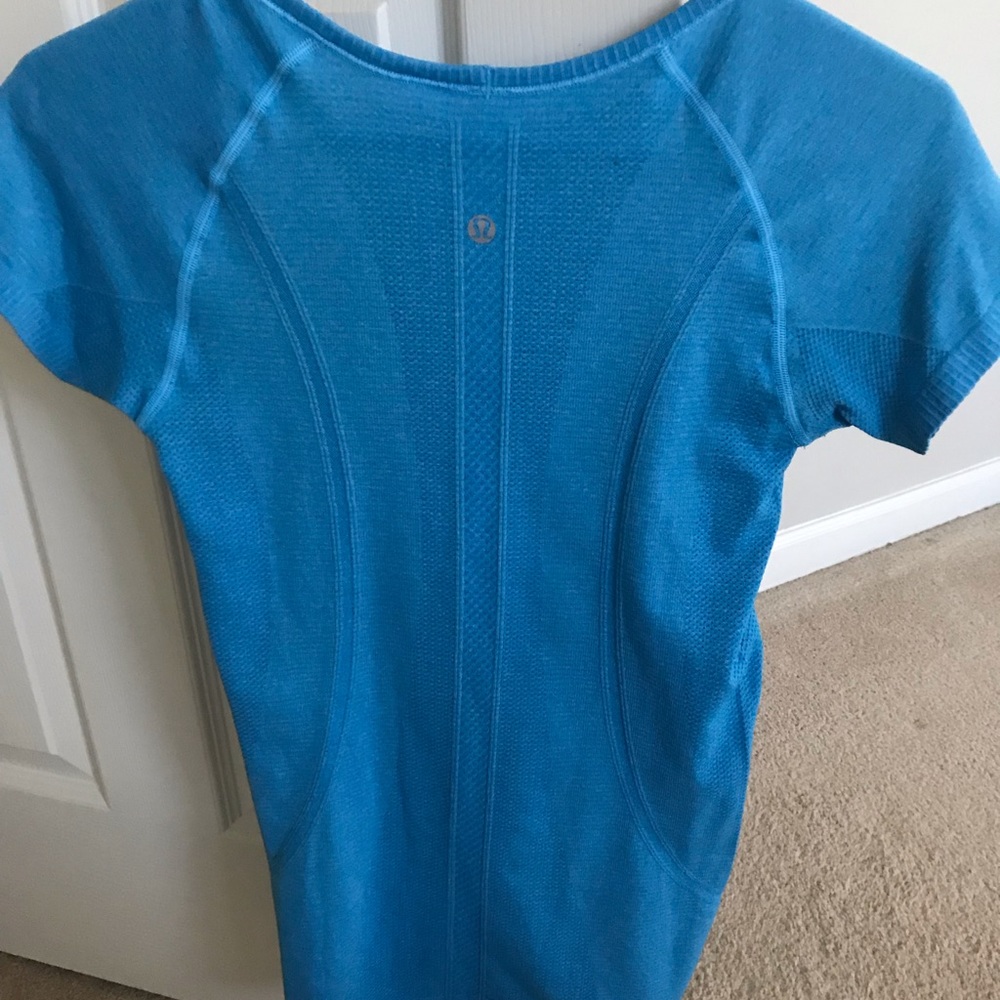 Lululemon size 4